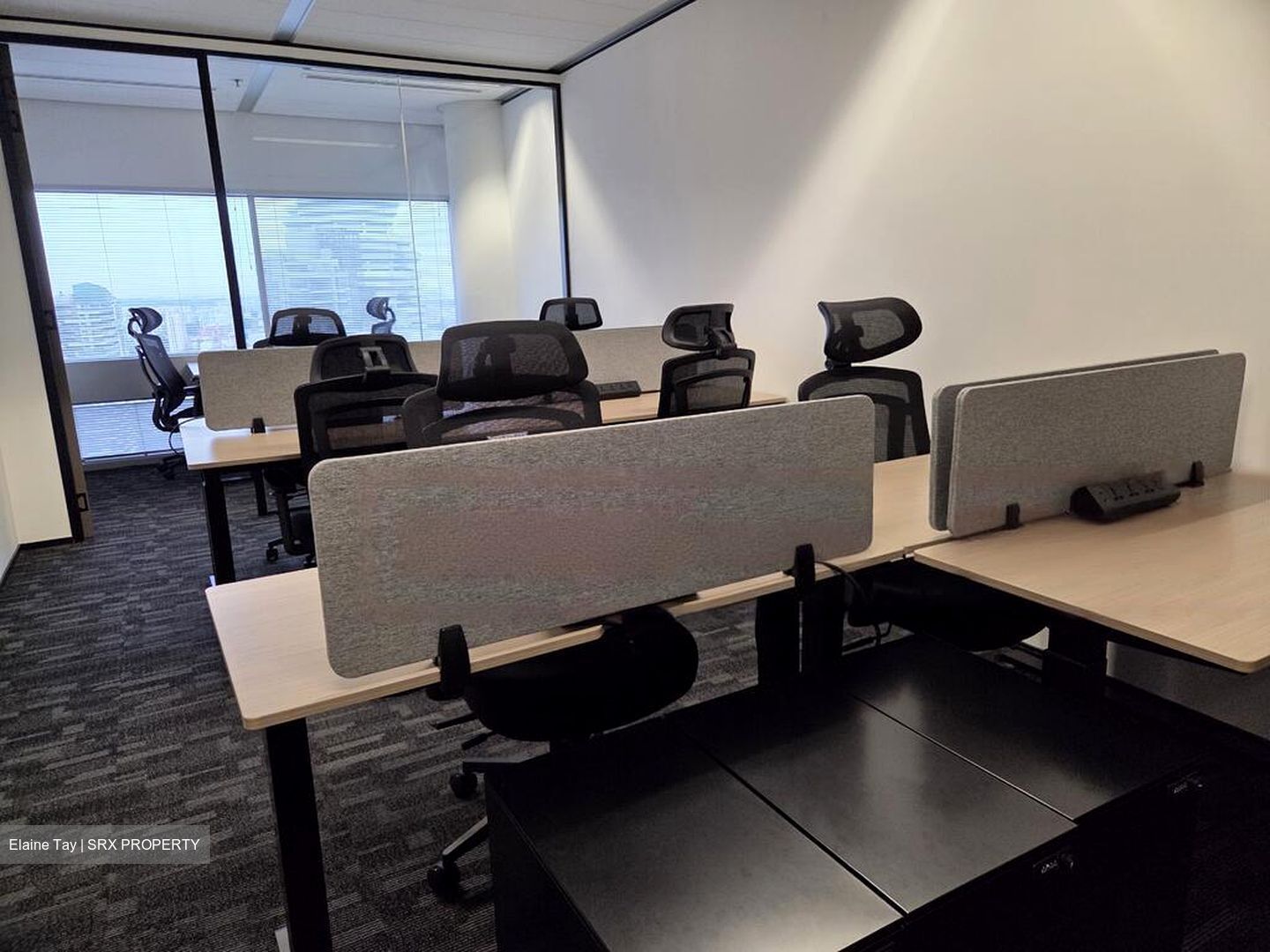 Gateway East (D7), Office #484471391